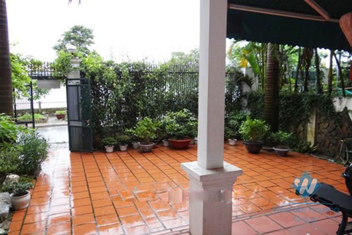 Nice house for rent in Au co st, Tay Ho, Ha Noi